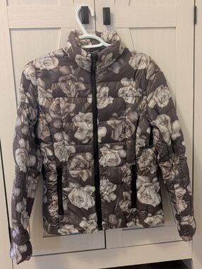 Etage (Danish Outerwear) Floral Quilted Puffer Jacket - Taupe & White